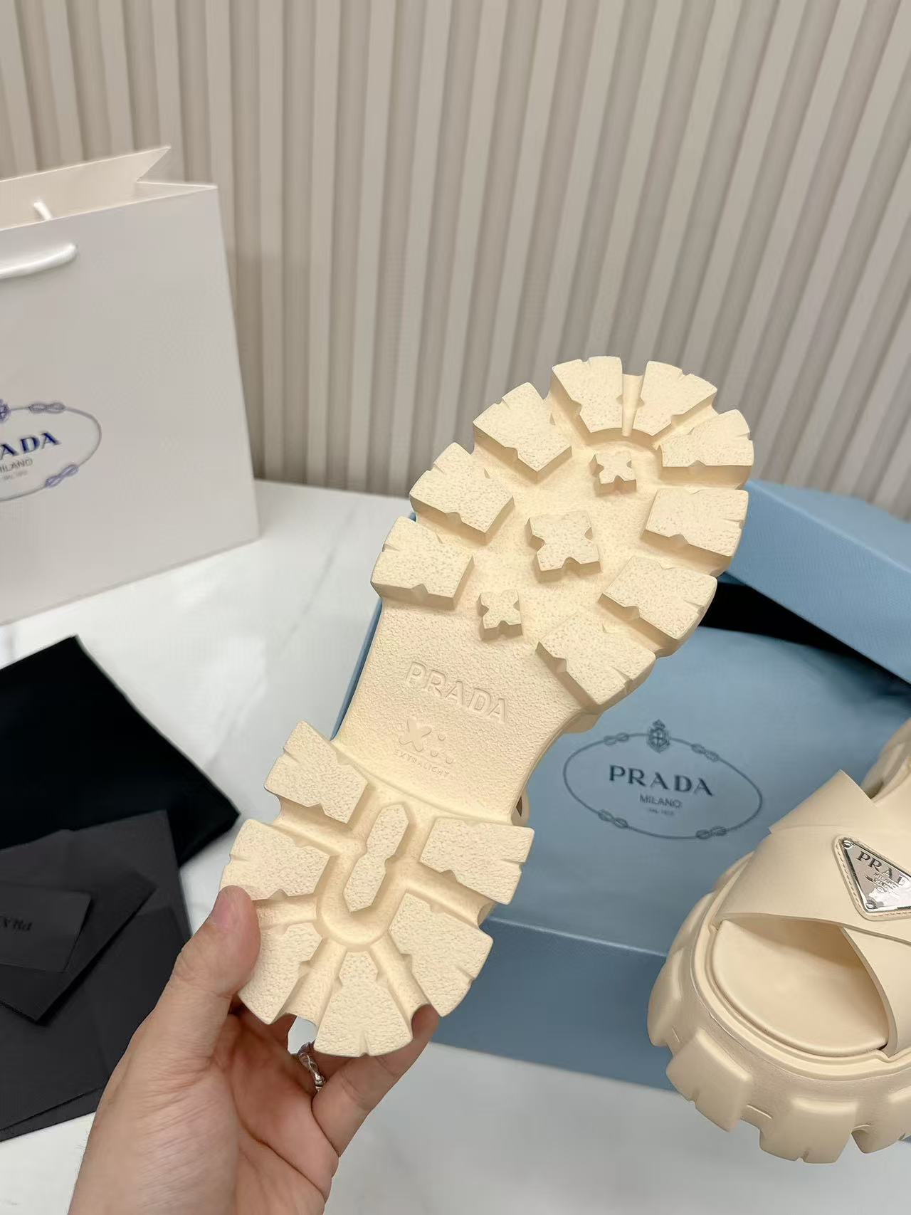 Prada Slippers Women(AAA)-019