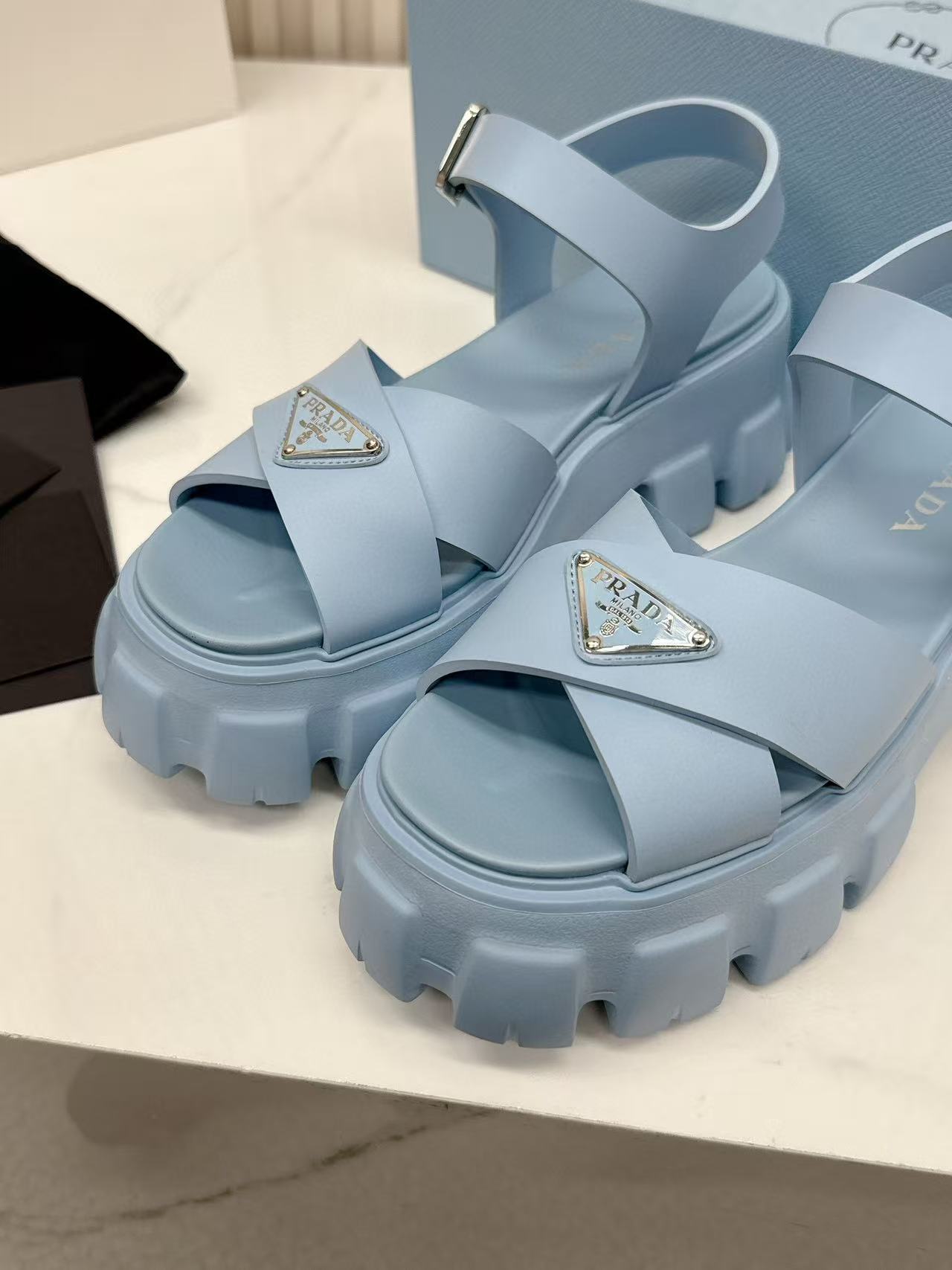 Prada Slippers Women(AAA)-020