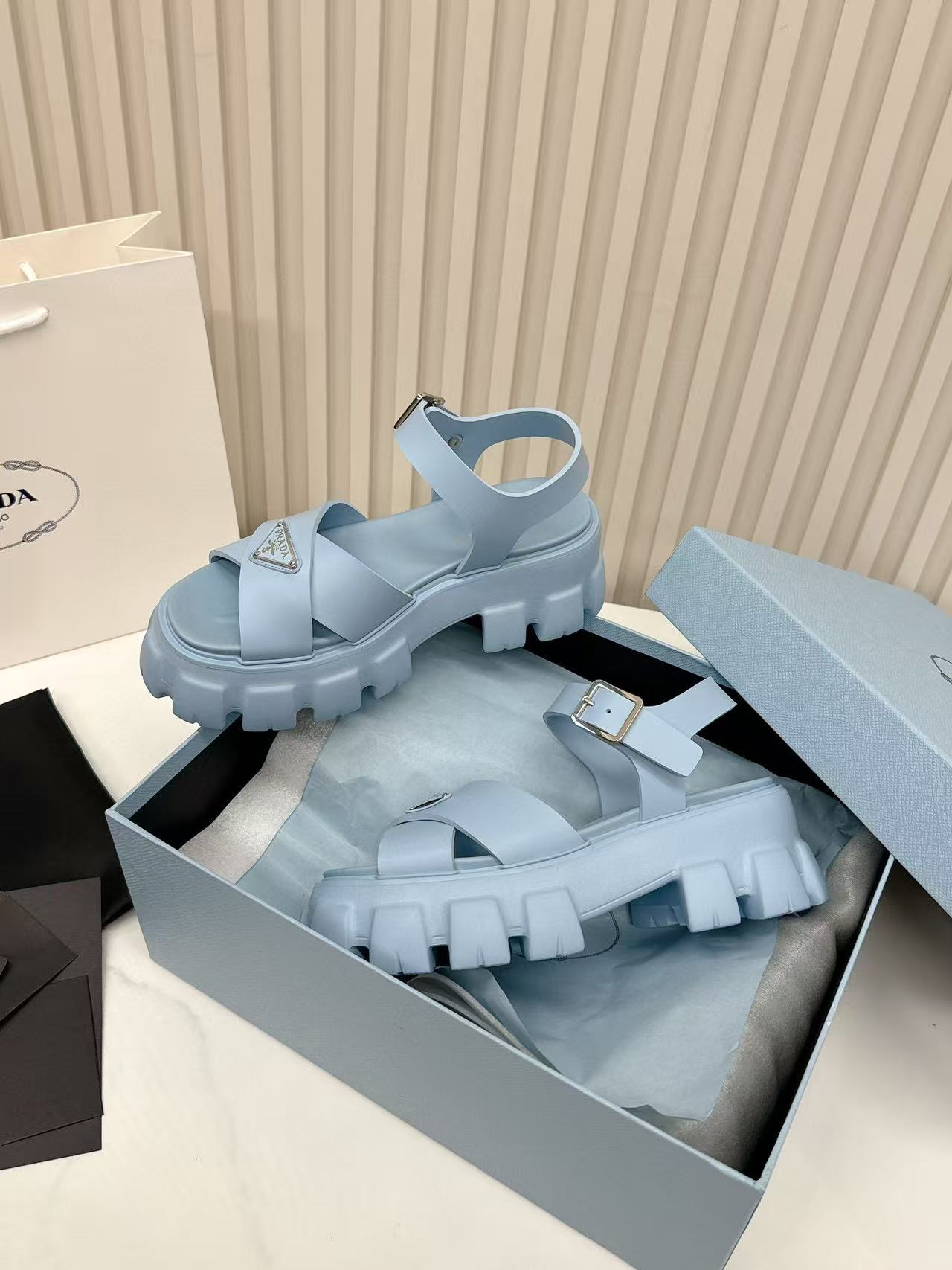 Prada Slippers Women(AAA)-020