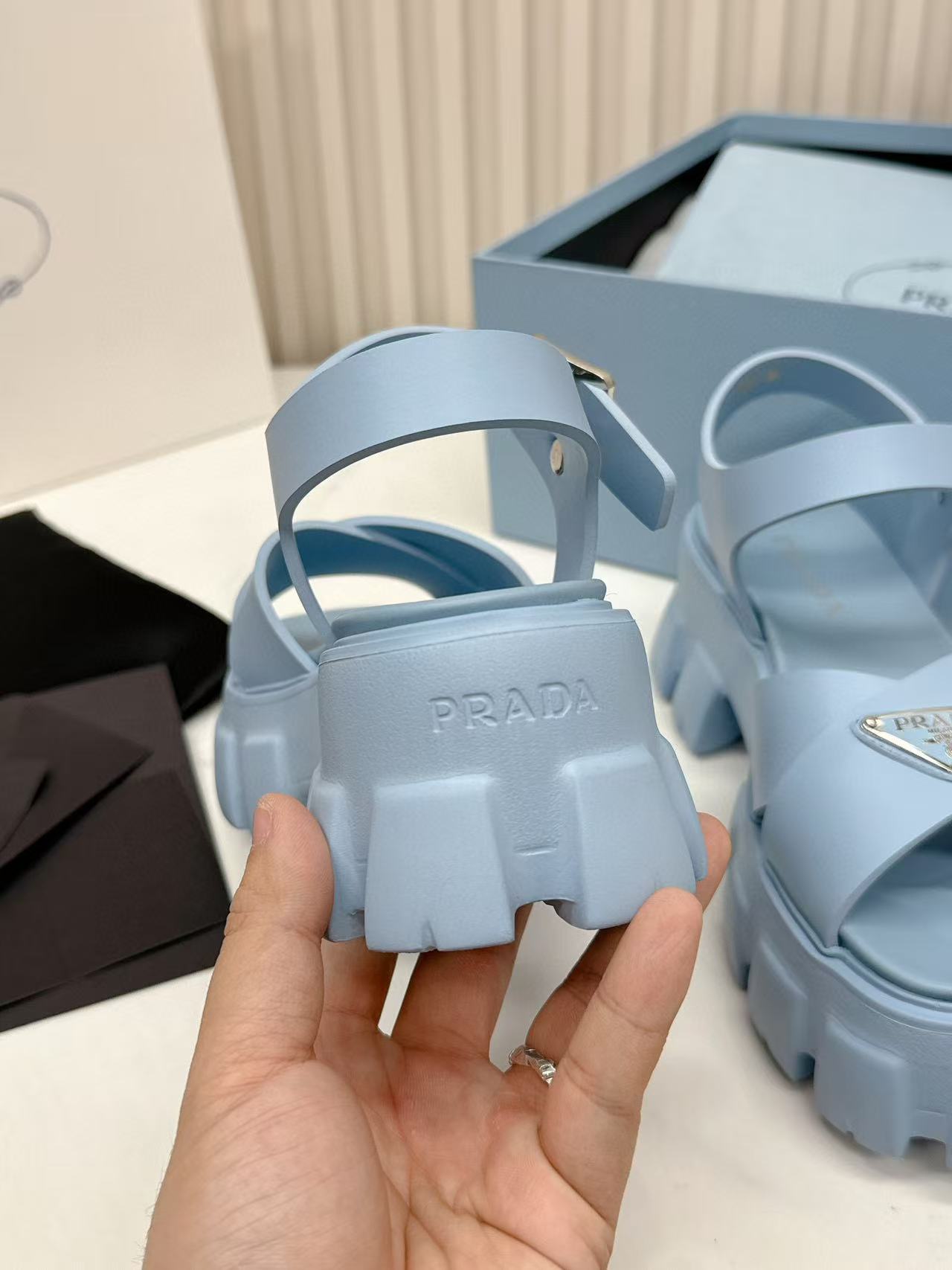 Prada Slippers Women(AAA)-020