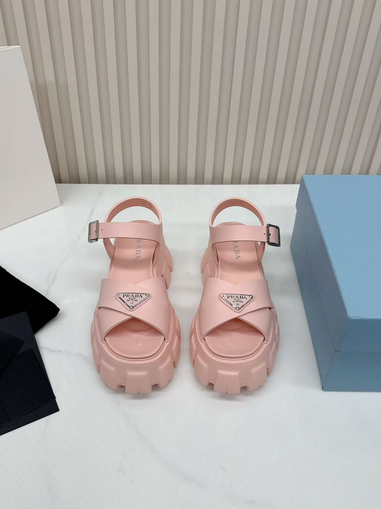 Prada Slippers Women(AAA)-021