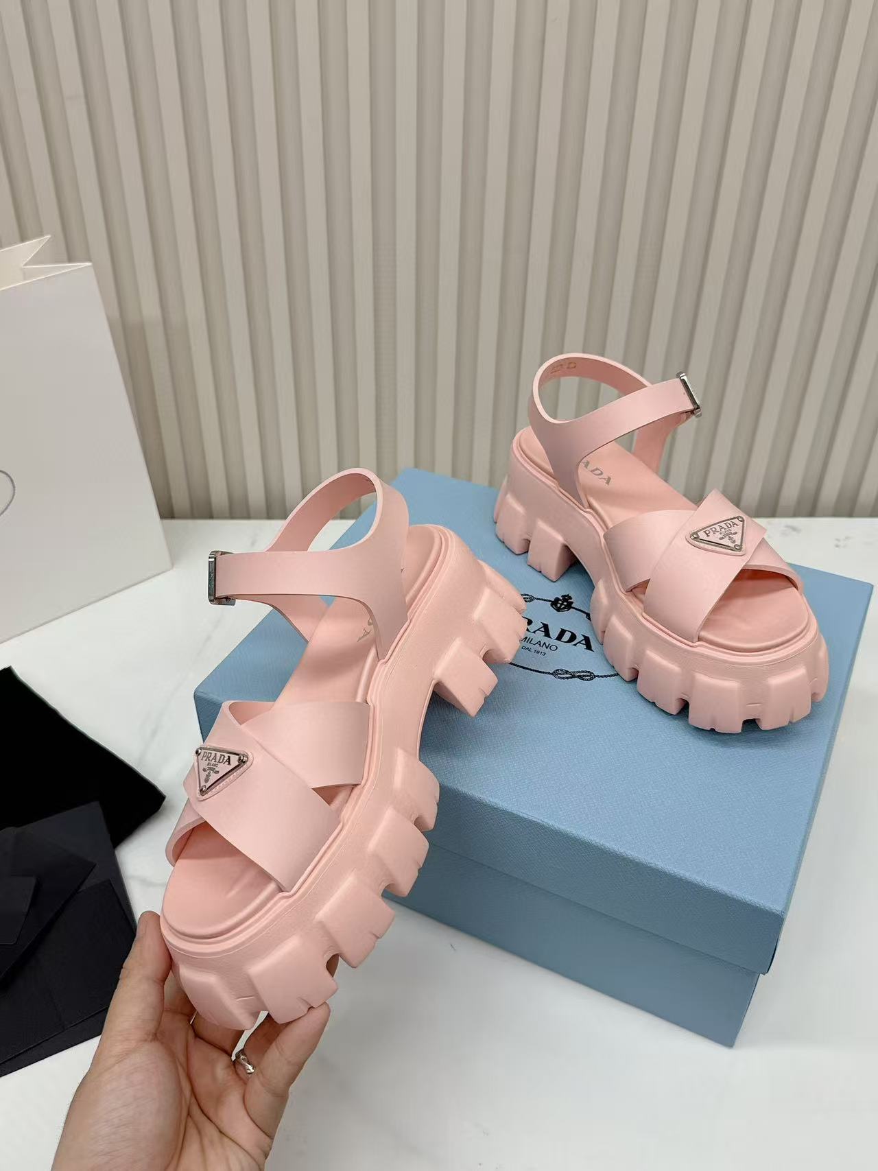 Prada Slippers Women(AAA)-021