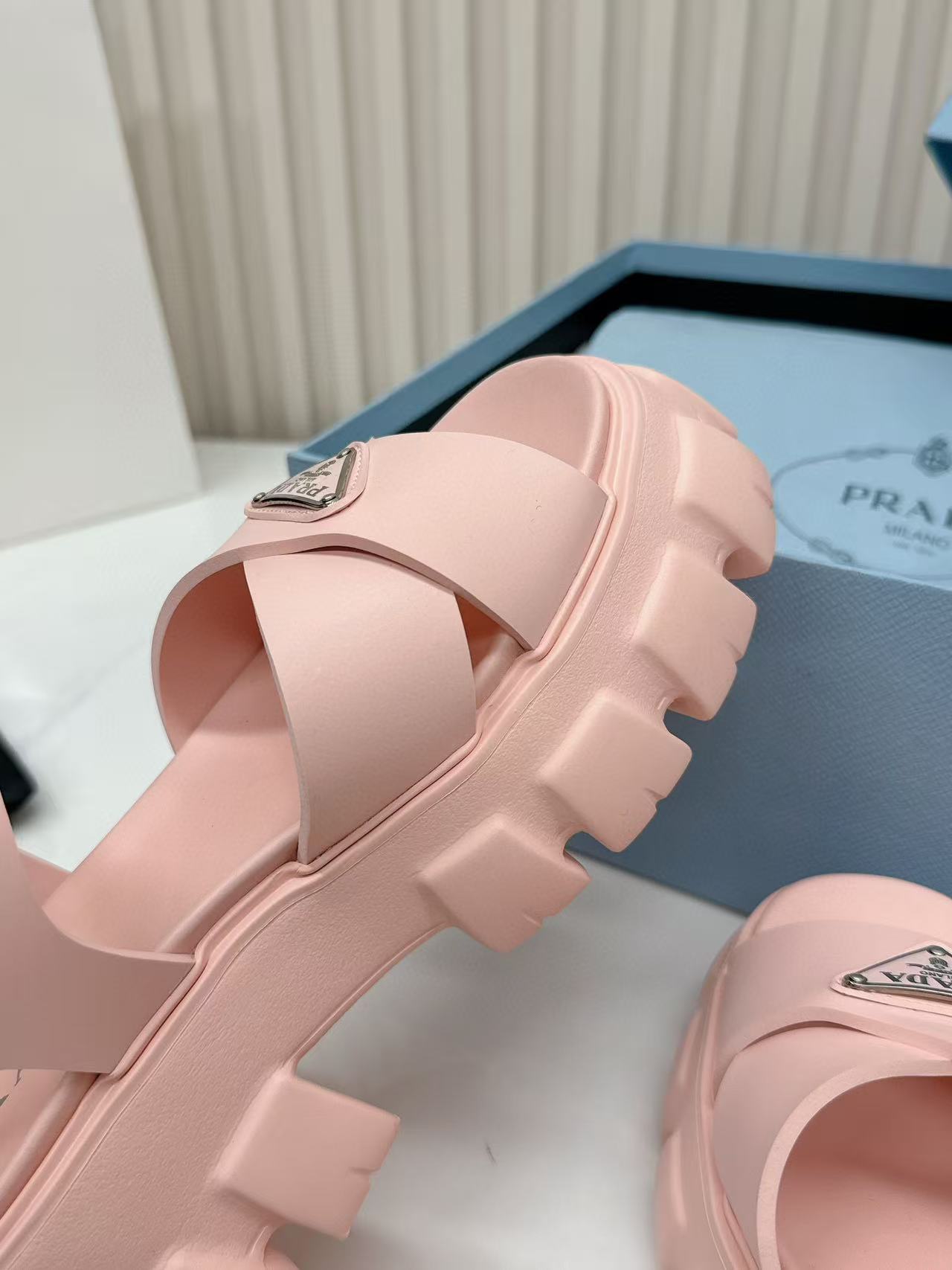 Prada Slippers Women(AAA)-021