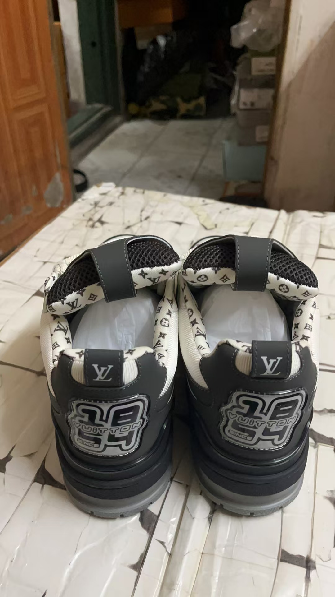 LV Shoes(AAA)-953