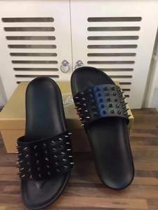 Christian Louboutin Slippers(AAA)-005