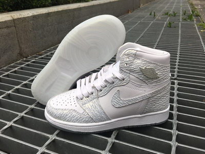Air Jordan 1 Retro High GS “Frost White”(women)