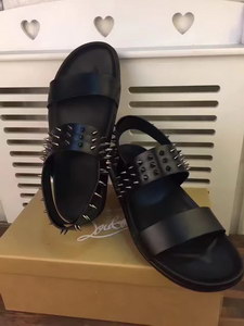 Christian Louboutin Slippers(AAA)-003