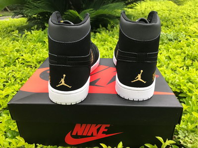 Air Jordan 1 OVO